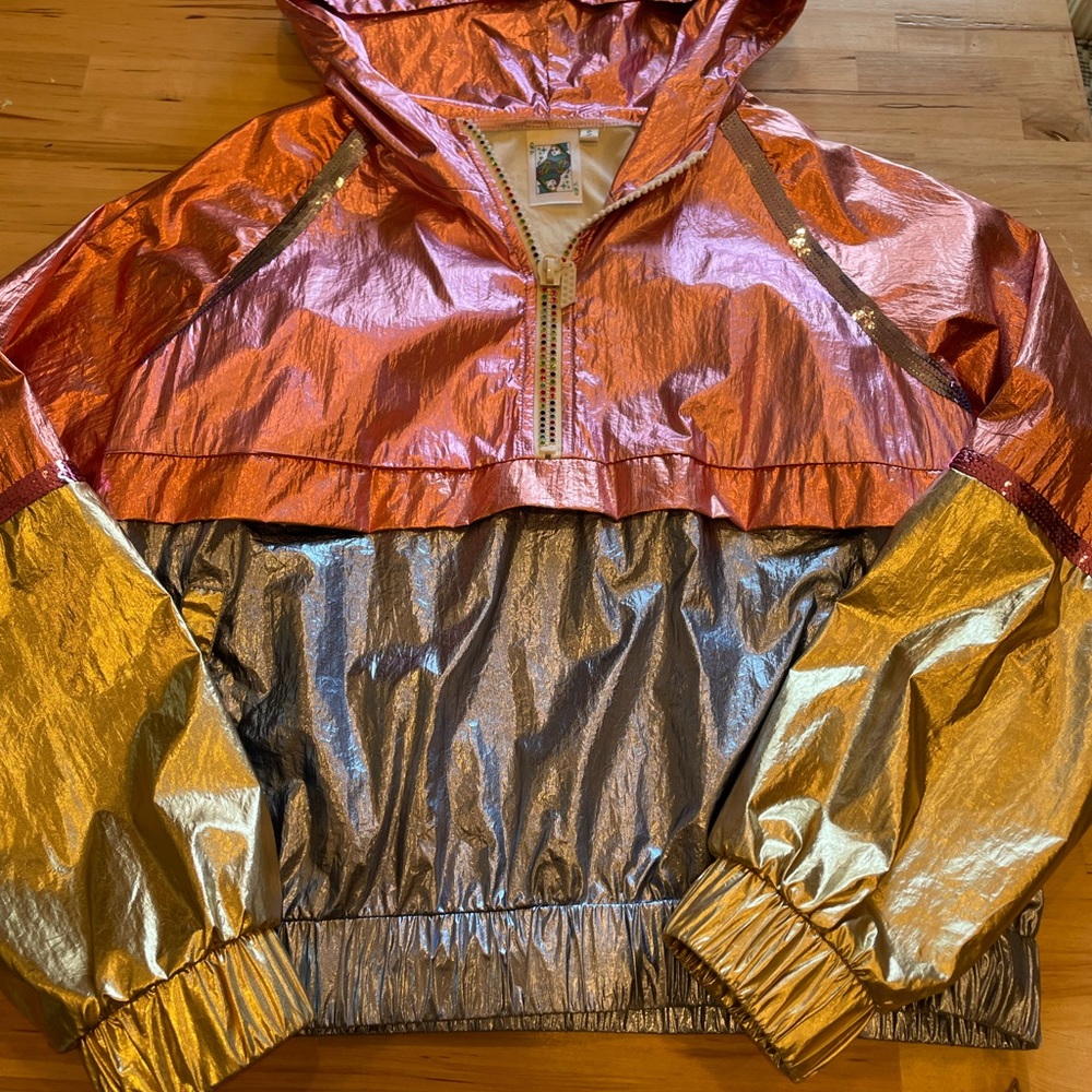 Queen of sparkles metallic color block wind breaker